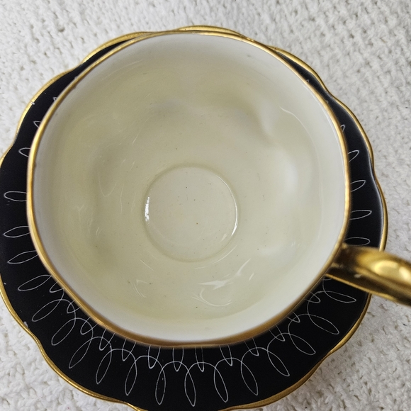 Royal Albert Crown Bone England China Teacup Saucer BLACK w/White Swirls Gold - Picture 5 of 16